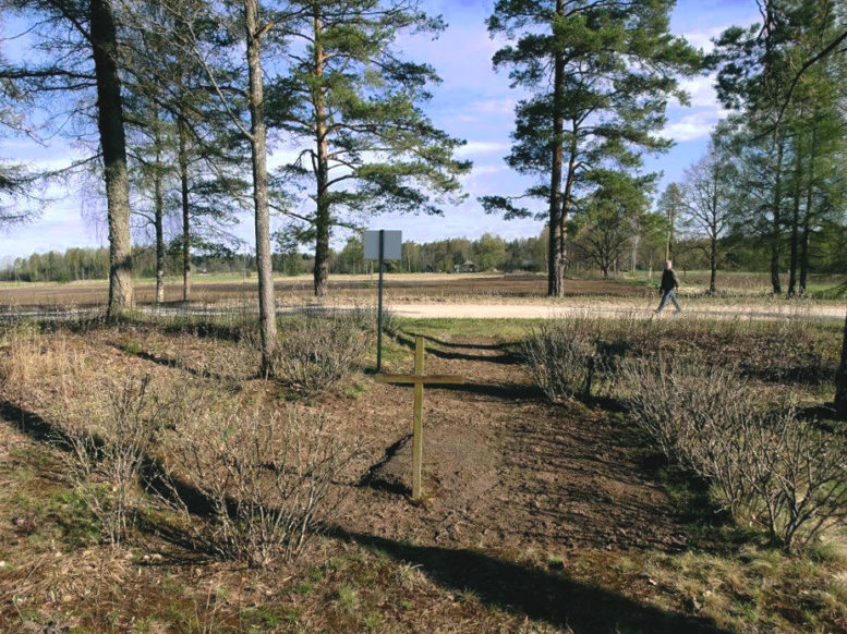 Somu karavīru kapi – Suomalaisten sotilaiden hauta – De finska soldaternas grav – Soome sõdurite haud, Trapene, Latvia