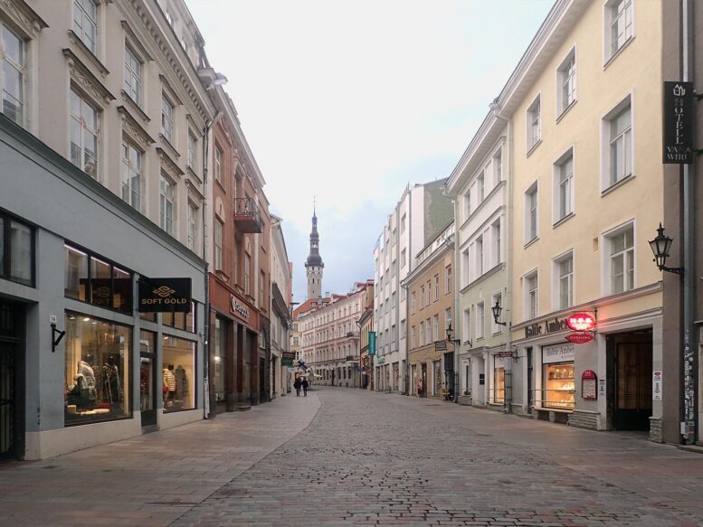 Tallinnan vanhankaupungin Viru-katu 29. lokakuuta 2020