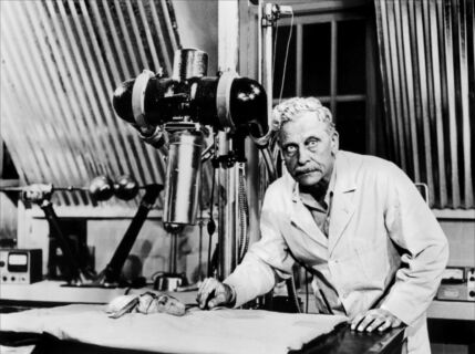 Ivan Triesault as Dr Ulof, The Amazing Transparent Man (1960)